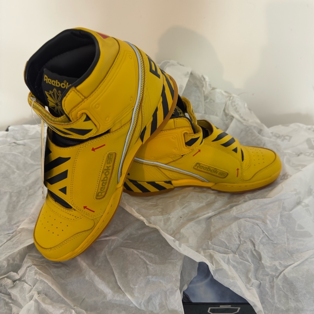 Reebok Alien Stomper Mid Final Battle Scene Pack -Powerloader-SIZE 9.5 US unisex